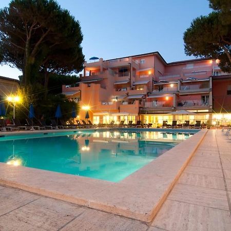Versilia Palace Hotel Marina di Pietrasanta Exterior foto