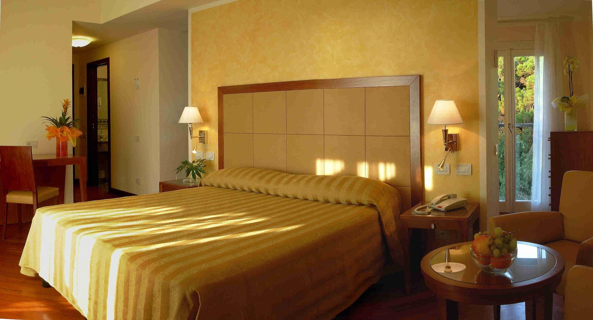 Versilia Palace Hotel Marina di Pietrasanta Exterior foto