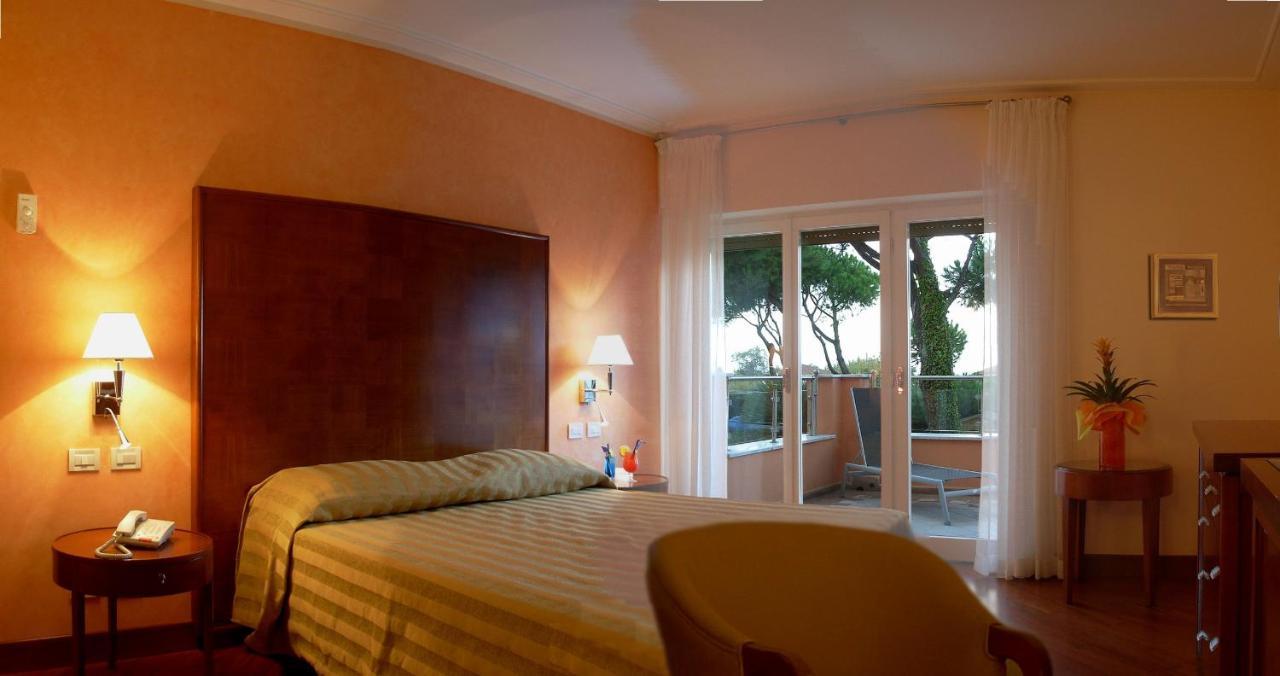 Versilia Palace Hotel Marina di Pietrasanta Exterior foto