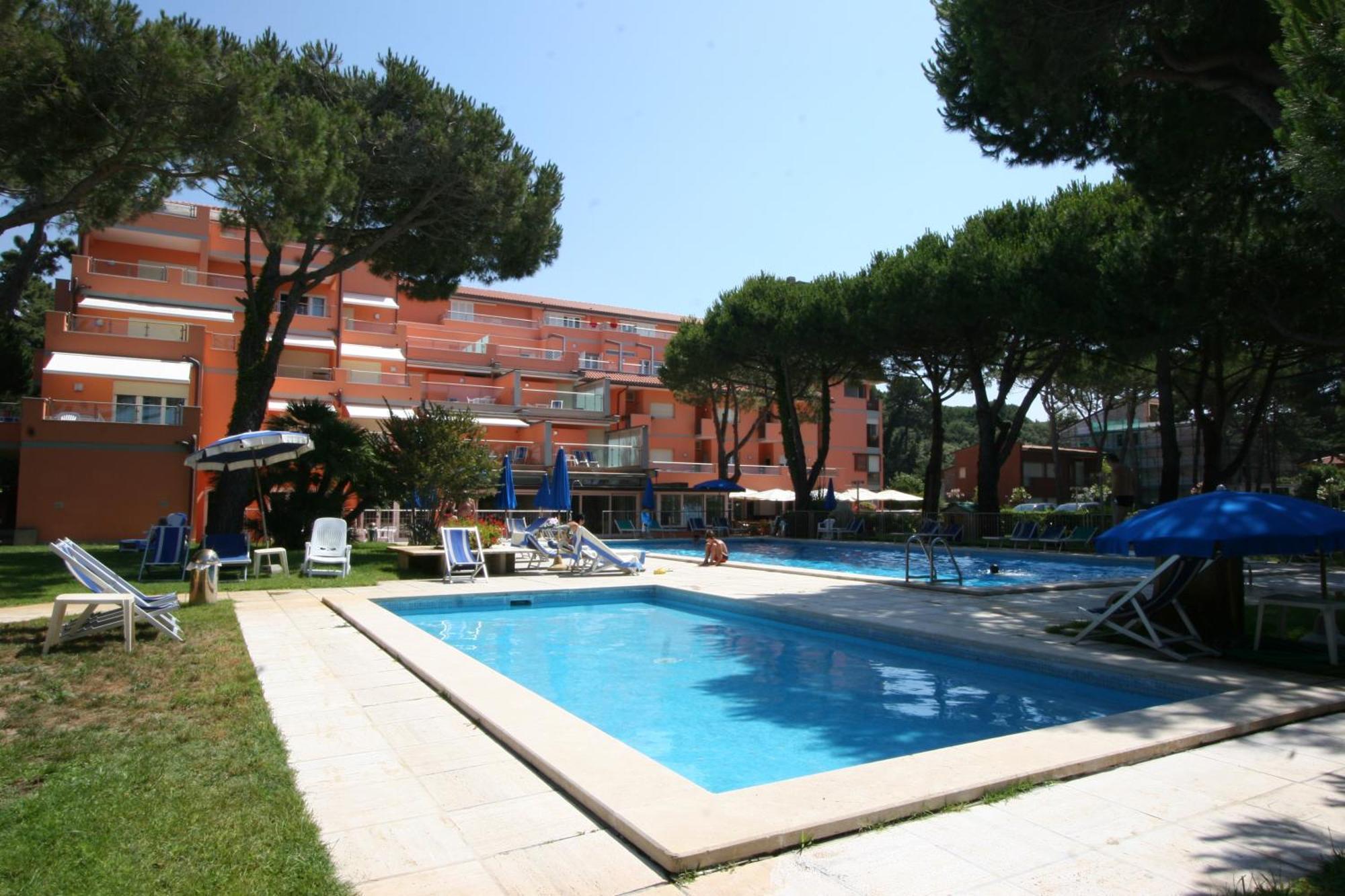 Versilia Palace Hotel Marina di Pietrasanta Exterior foto