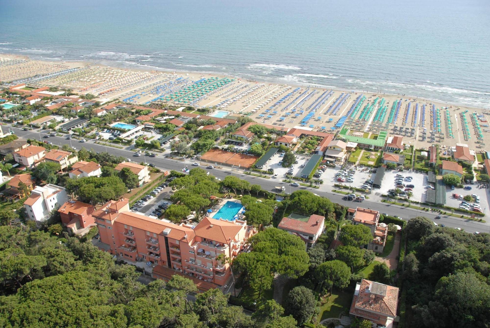 Versilia Palace Hotel Marina di Pietrasanta Exterior foto